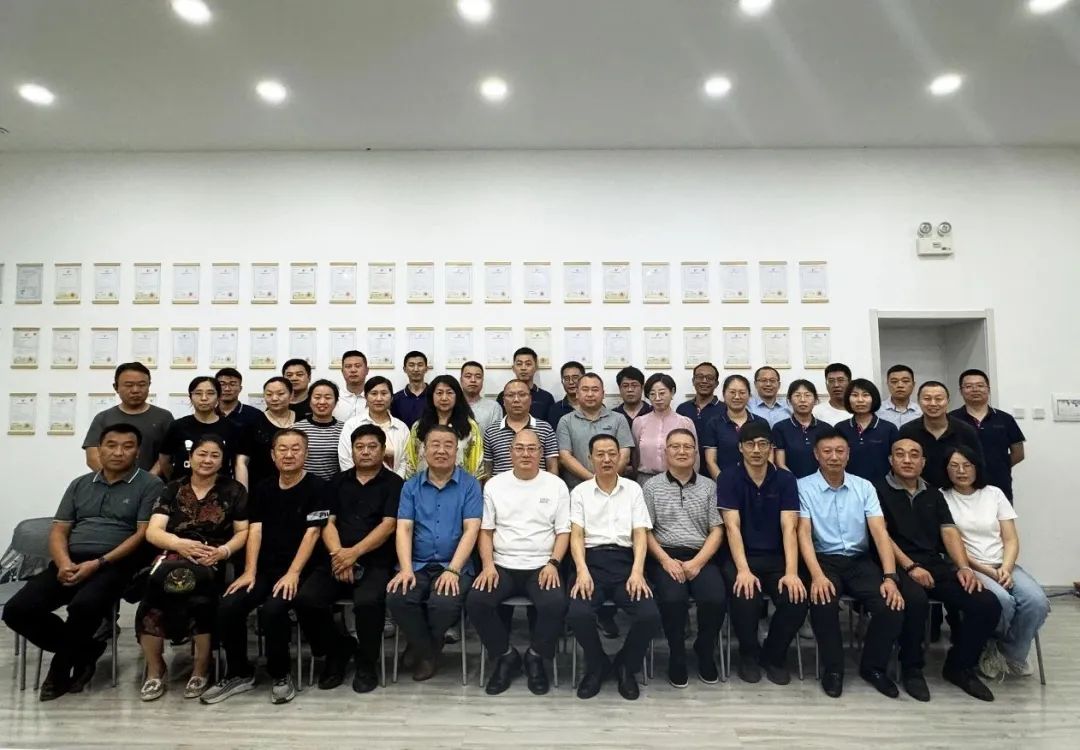 卡林、鎧鉞集團(tuán)2024中期會(huì)圓滿結(jié)束，全力以赴再戰(zhàn)下半程！